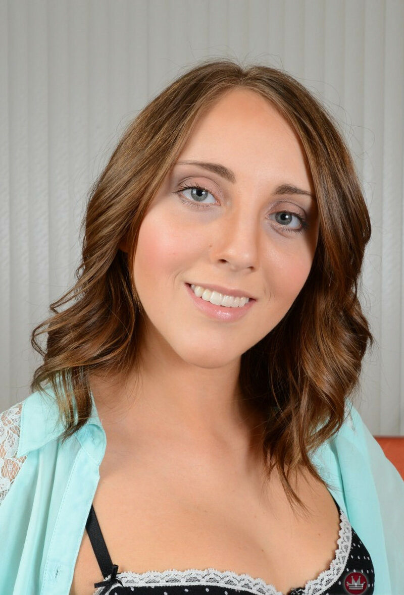 Анечка, 23 года, 3 размер груди